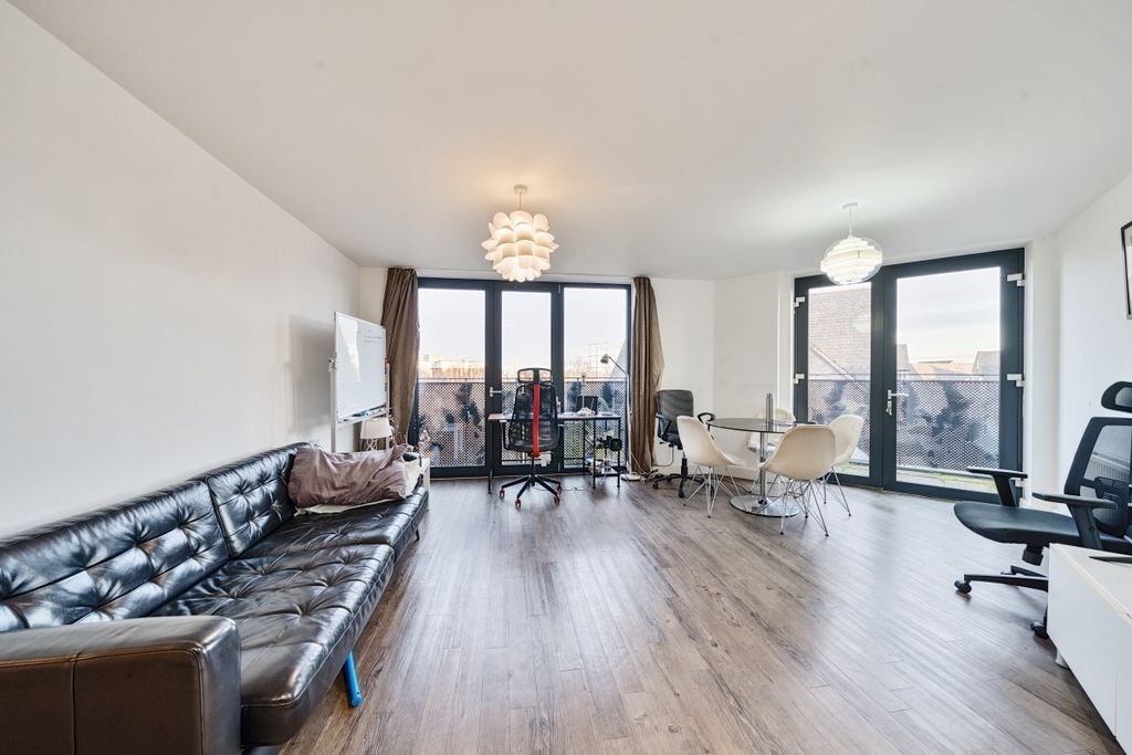 Property photo 1 of 7 1237512 (1)