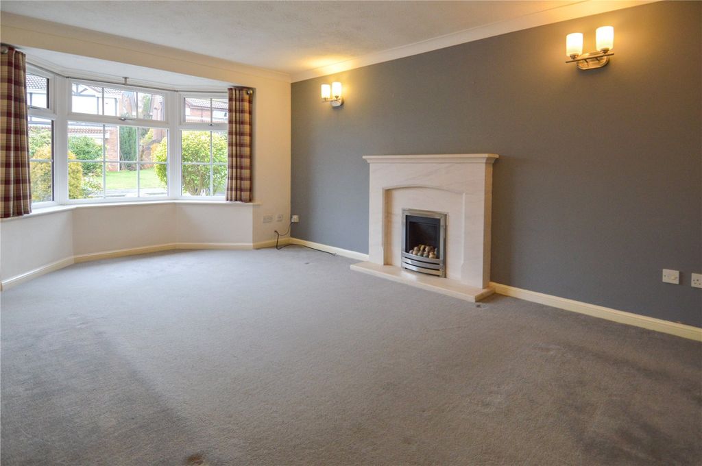 Property photo 3 of 12 Picture No. 11