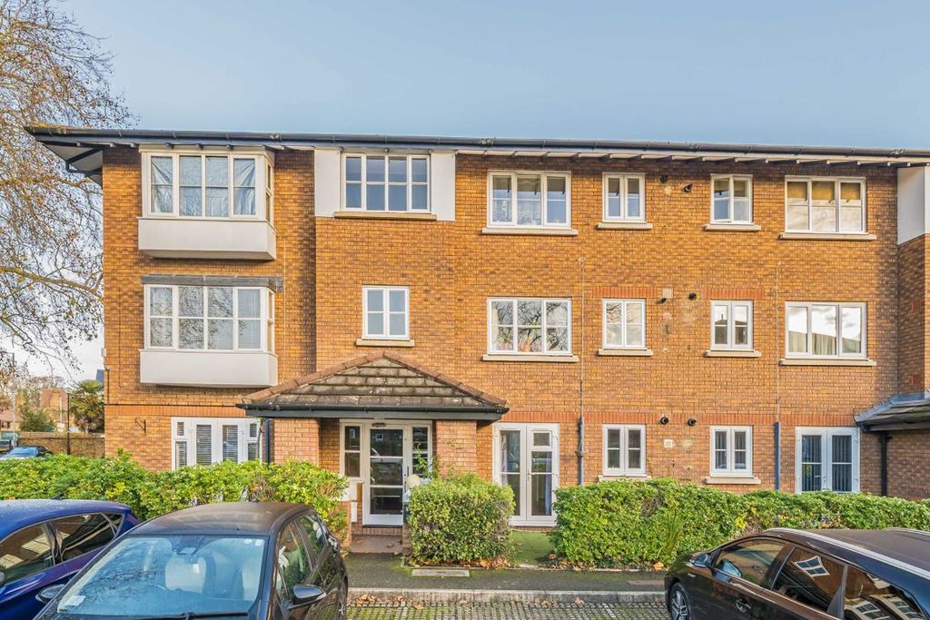 Property photo 1 of 6