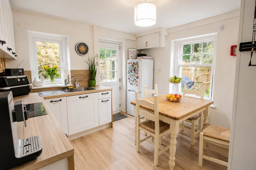 Property photo 3 of 16 Kitchen/Dining Room