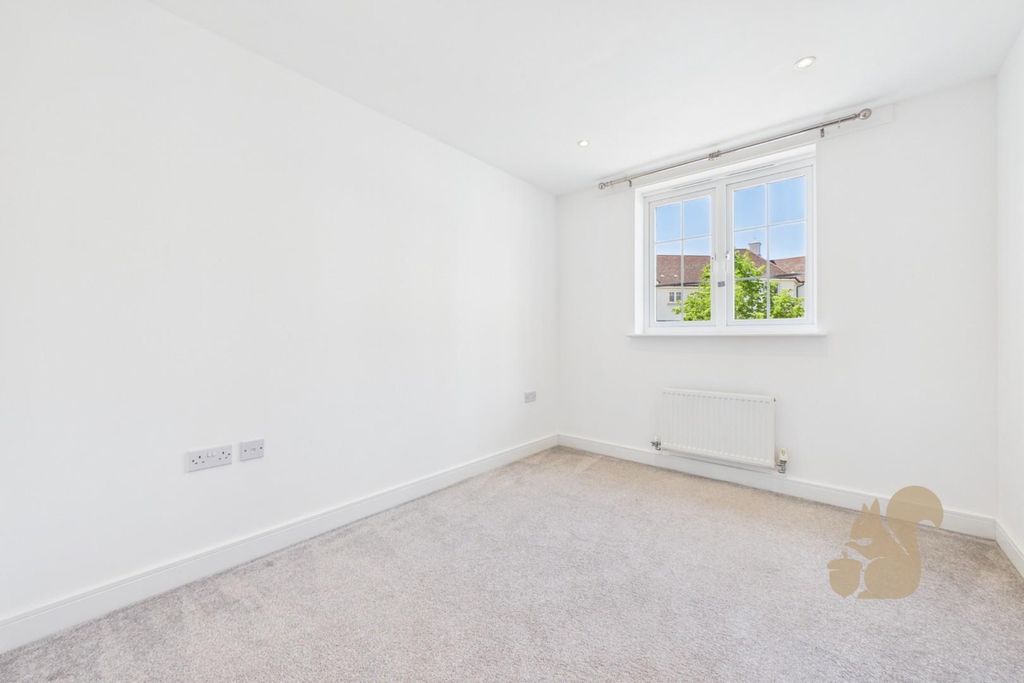 Property photo 3 of 10 Cam01254G0-Pr0460-Still002.Jpg