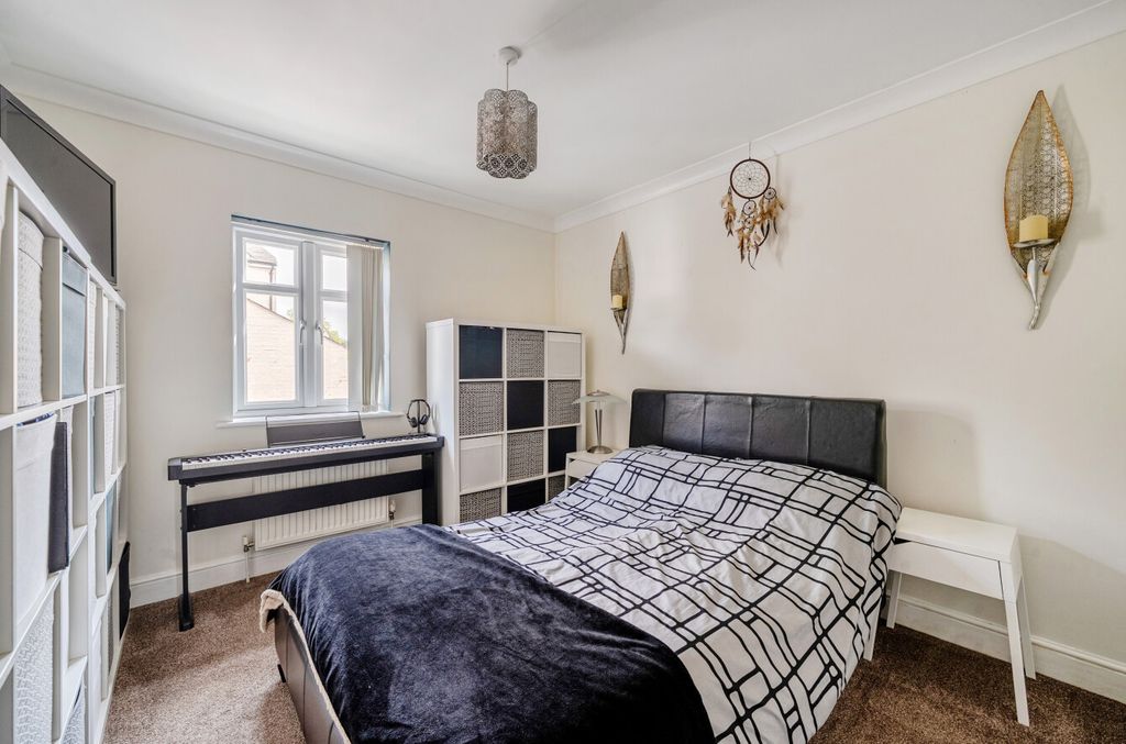 Property photo 3 of 9 1446635-7-69E0Cea...