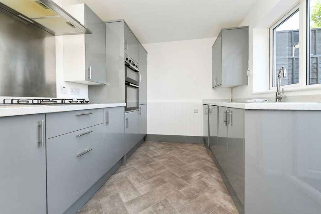 Property photo 3 of 12 Interior