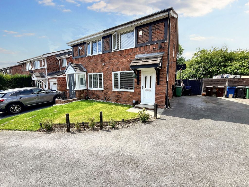 Property photo 1 of 16