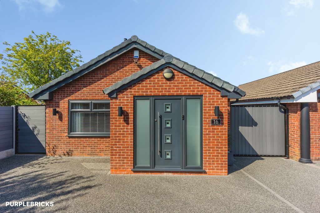 Property photo 1 of 40