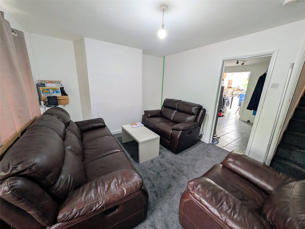 Property photo 2 of 12 Picture No. 01