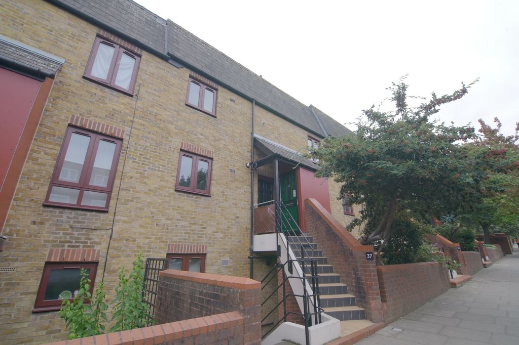 Property photo 1 of 9 Front View