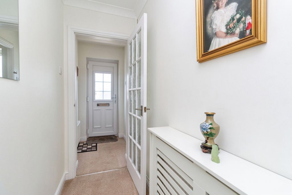 Property photo 2 of 16 Photo