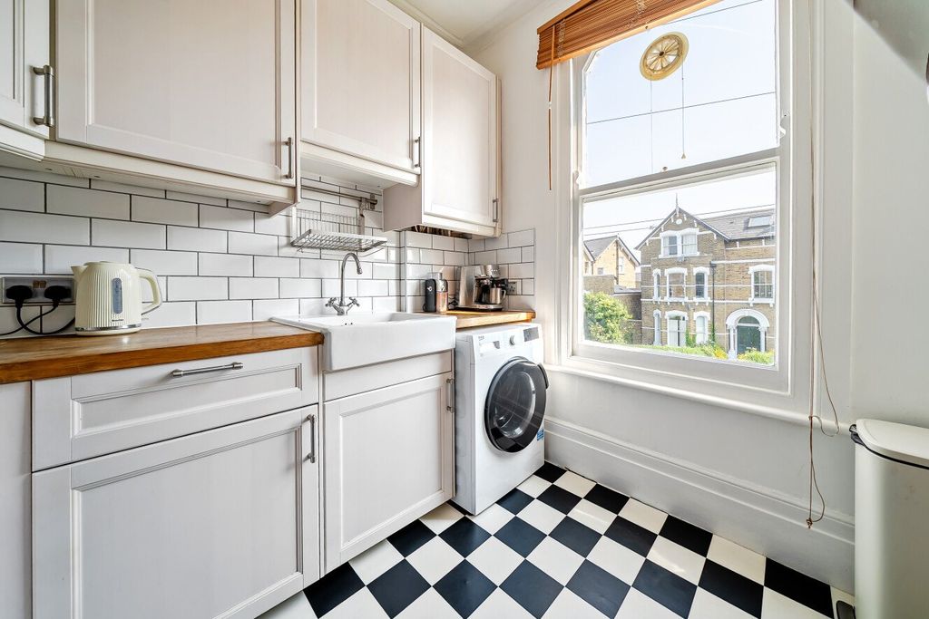 Property photo 3 of 19 Picture No. 35