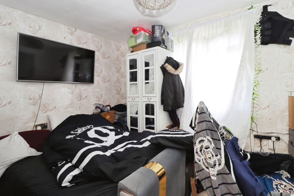 Property photo 3 of 11 Pbox-Img.Jpg