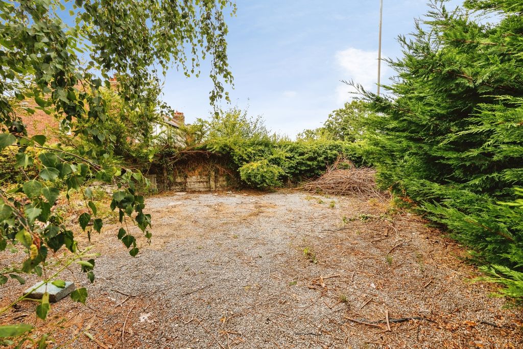 Property photo 3 of 21 Pbox-Img.Jpg