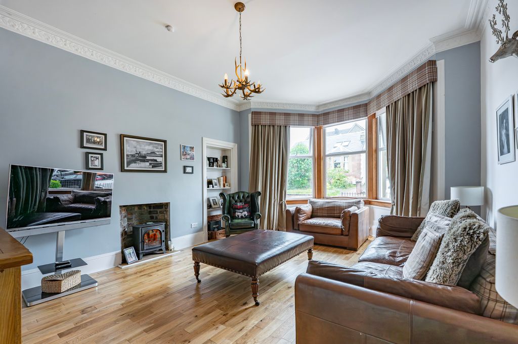 Property photo 2 of 46