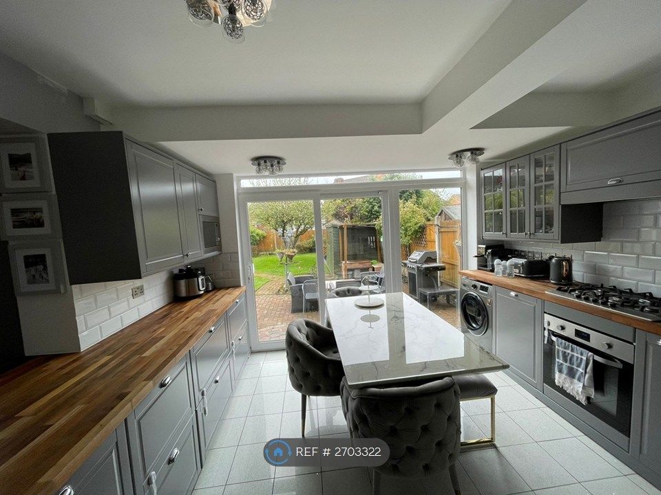 Property photo 1 of 34