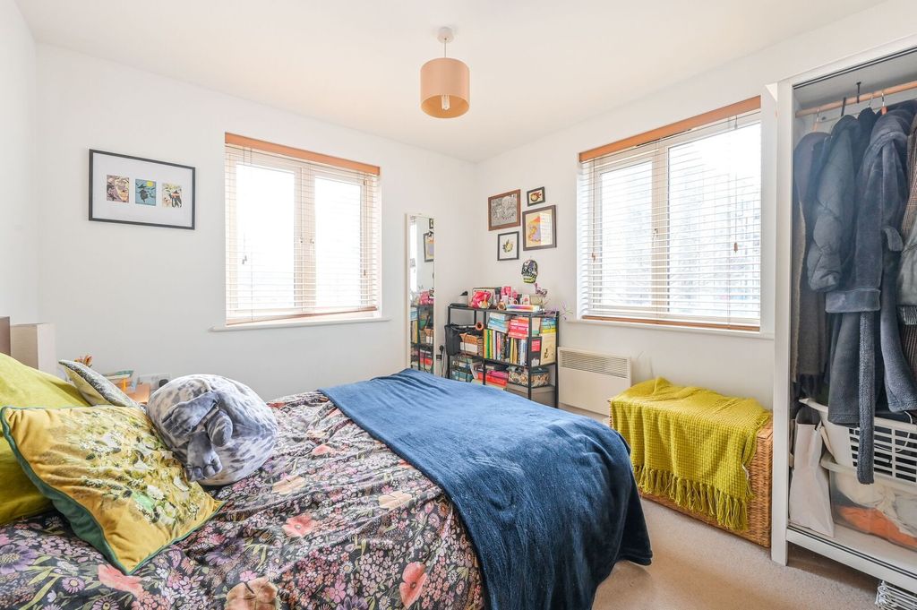 Property photo 1 of 6