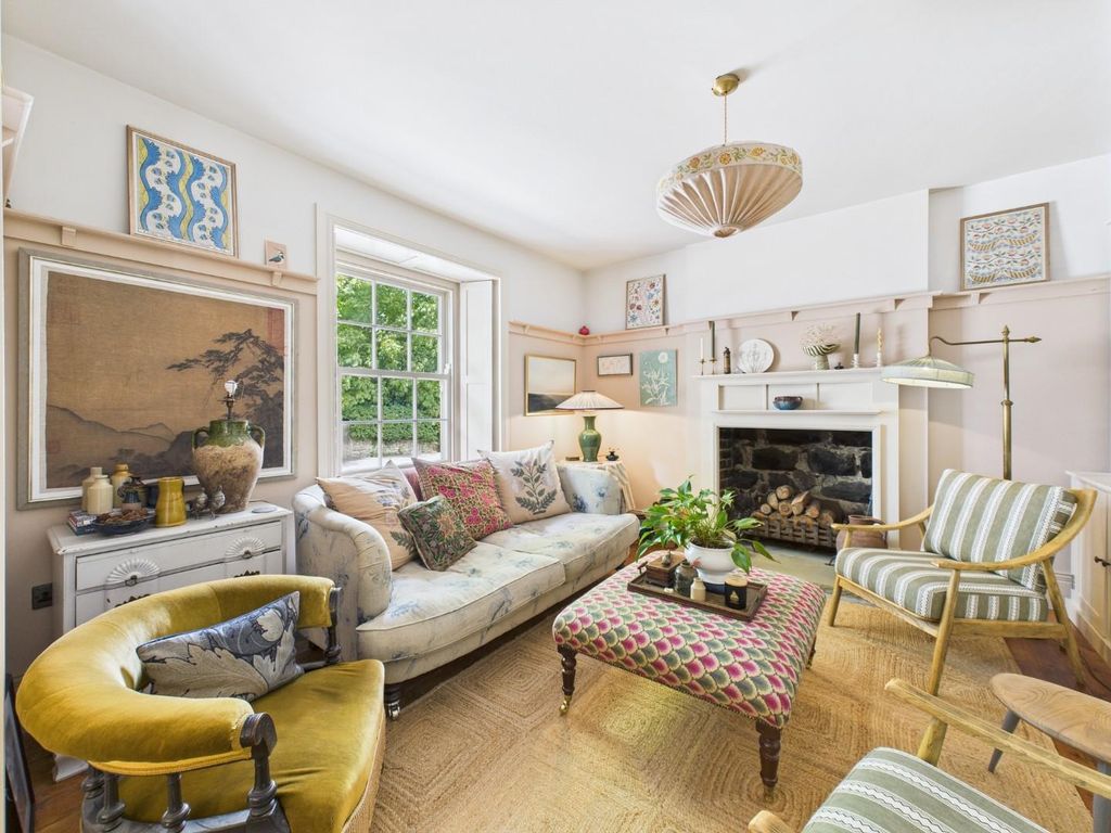 Property photo 3 of 52 Sitting Room