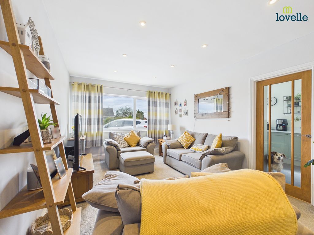 Property photo 2 of 21