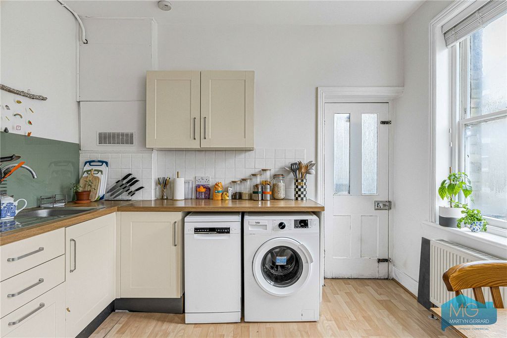 Property photo 3 of 9 Picture No. 09