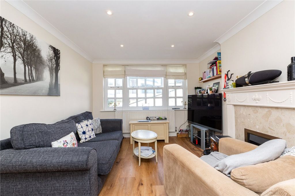 Property photo 1 of 11 Living Area