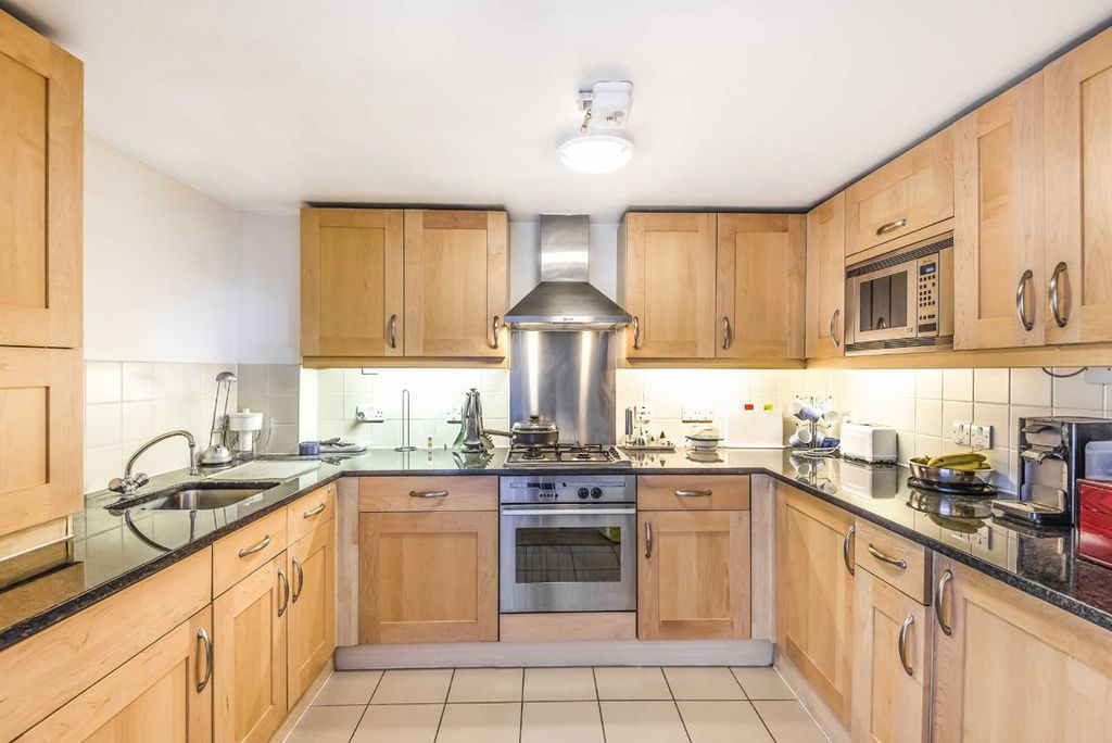 Property photo 3 of 7