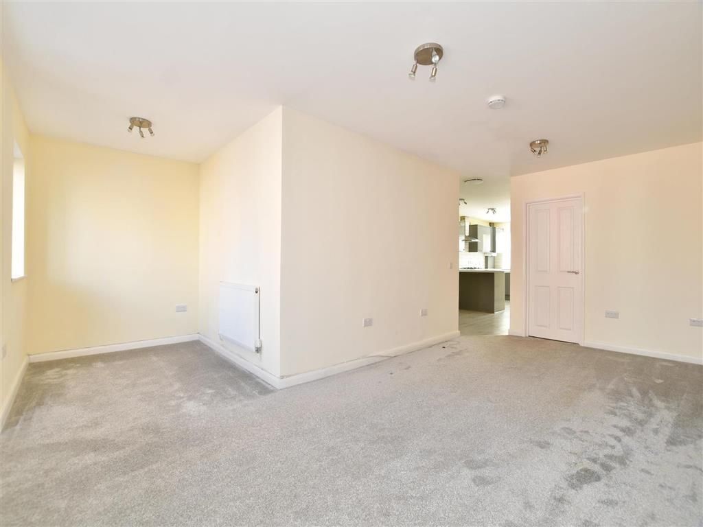 Property photo 2 of 7 Lounge