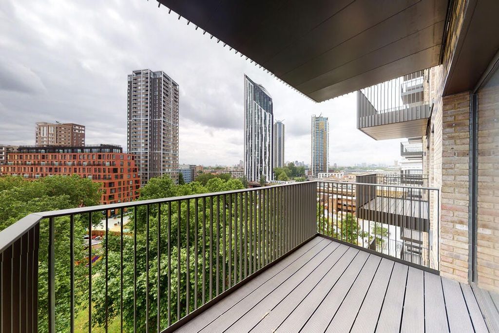 Property photo 3 of 18