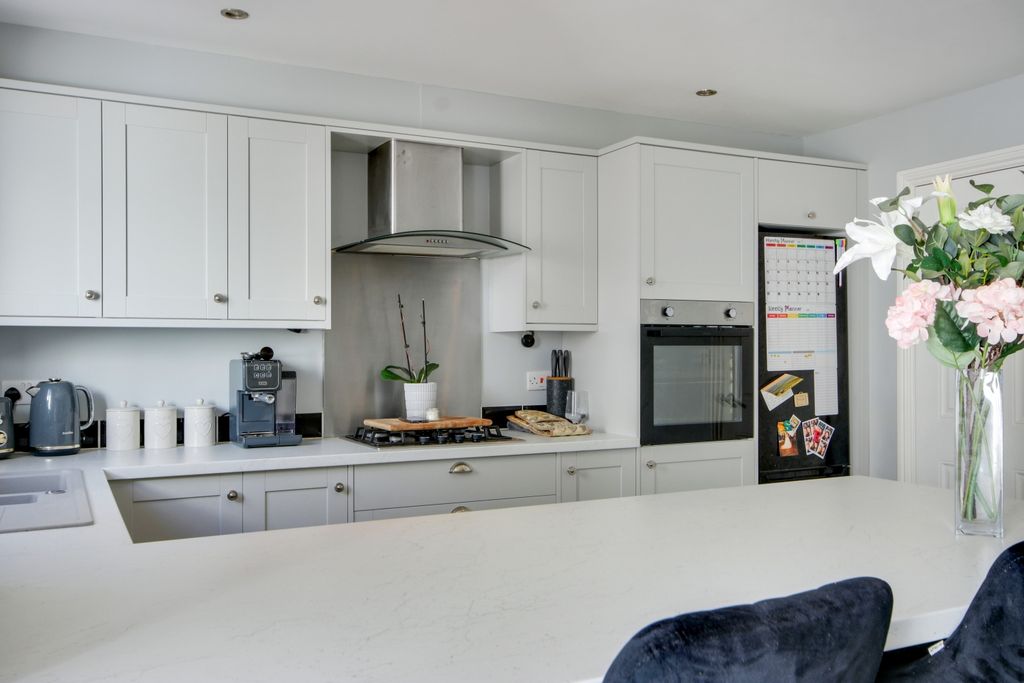 Property photo 1 of 16 Kitchen