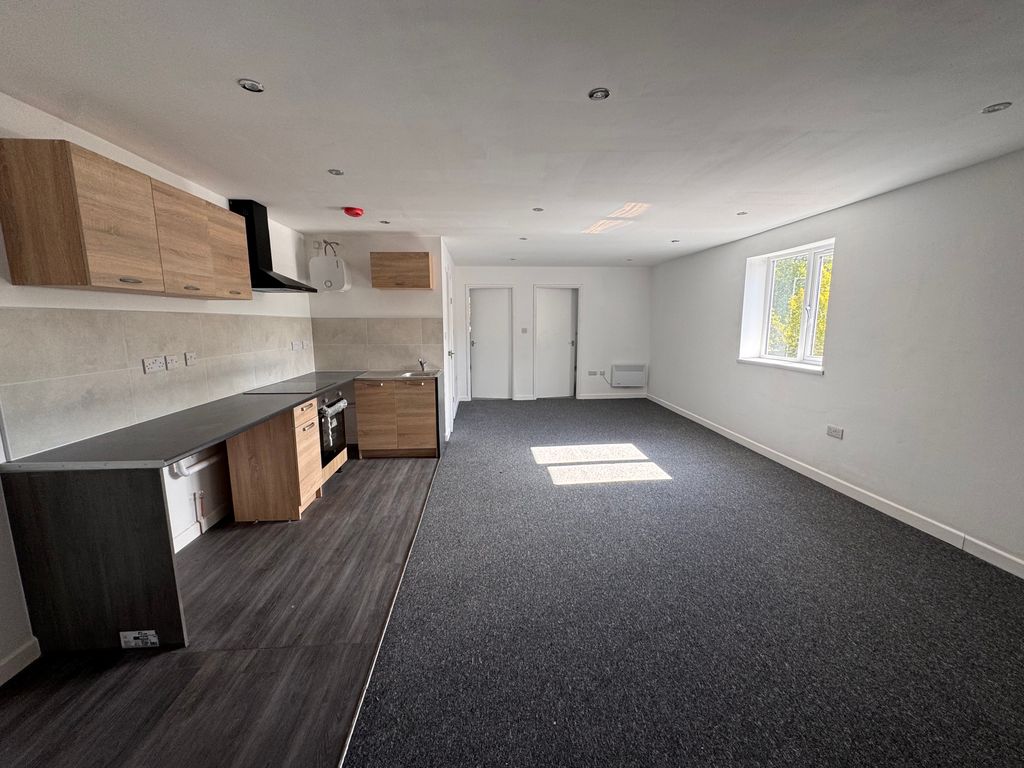 Property photo 2 of 6 Img_9174