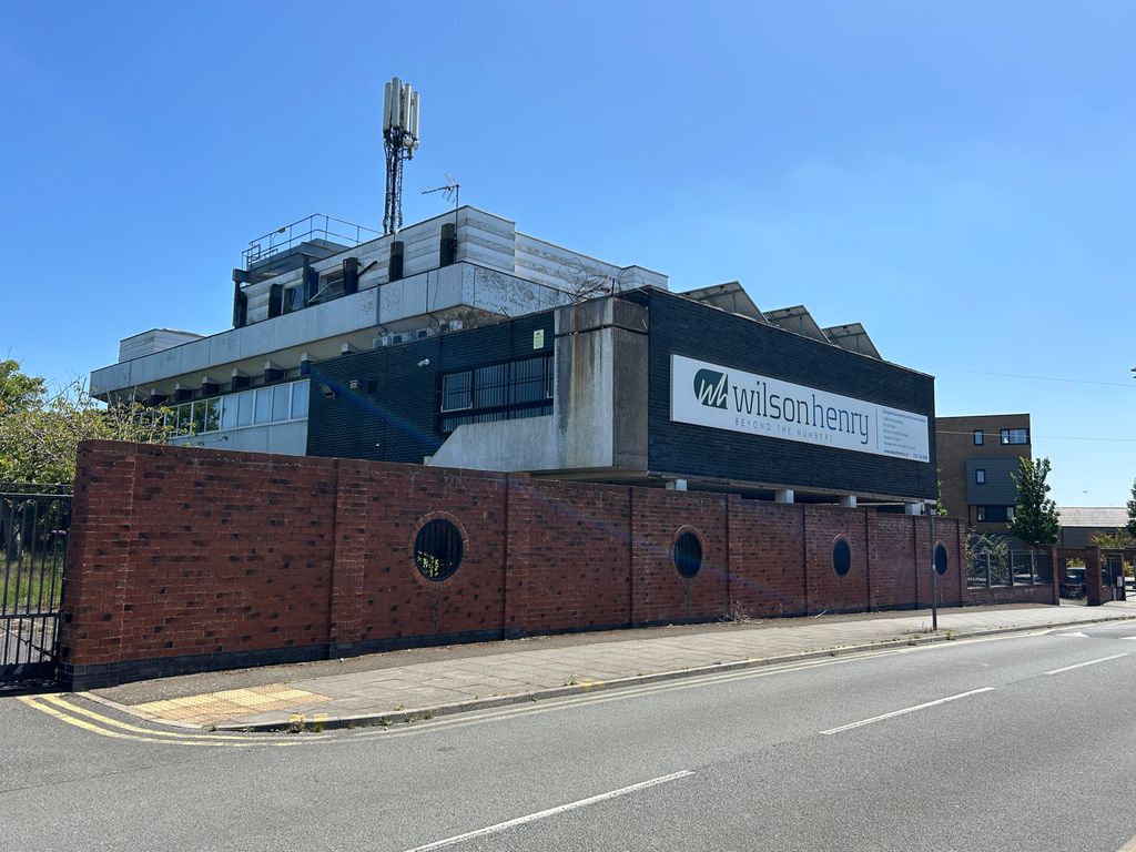 Property photo 1 of 14