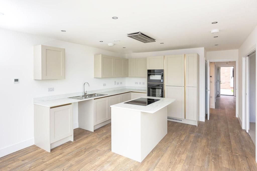 Property photo 2 of 11 Kitchen.Png