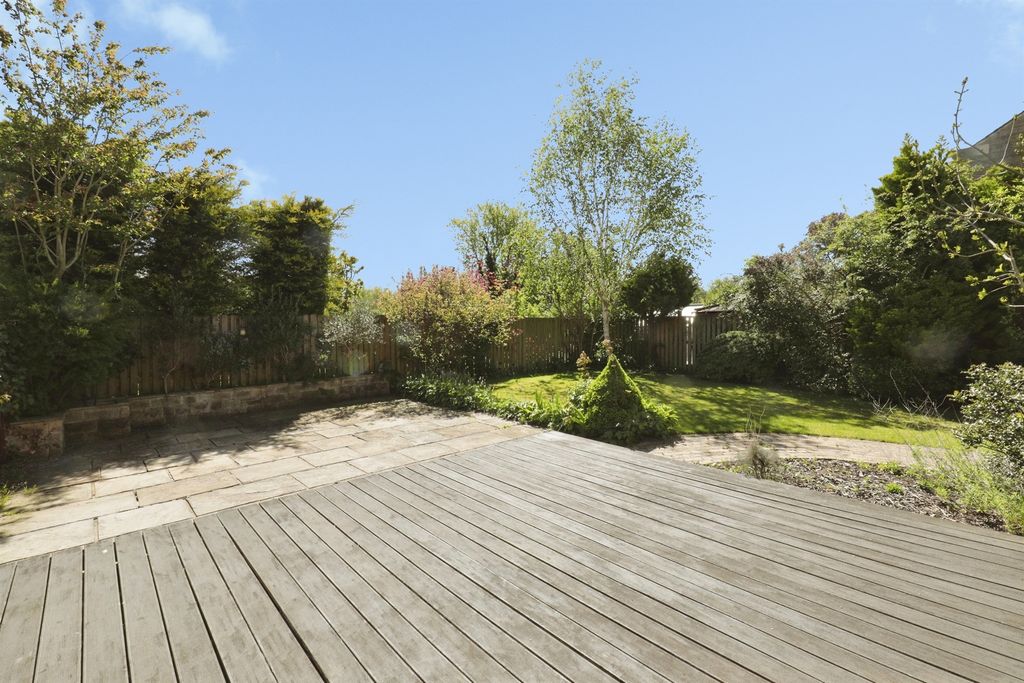 Property photo 3 of 21