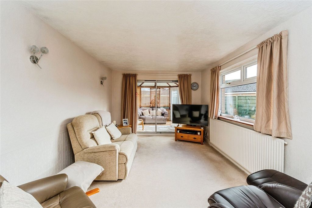 Property photo 2 of 15 Picture No. 16