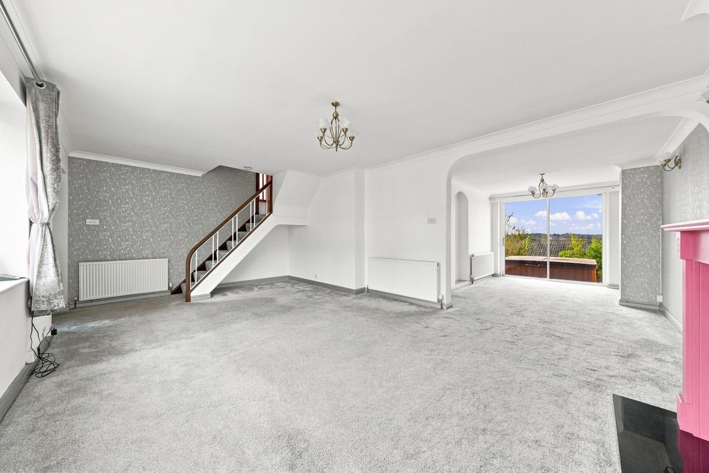 Property photo 3 of 21