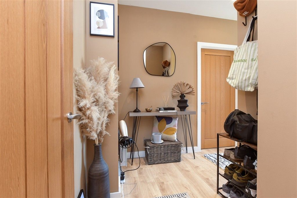 Property photo 2 of 12 Entrance Area