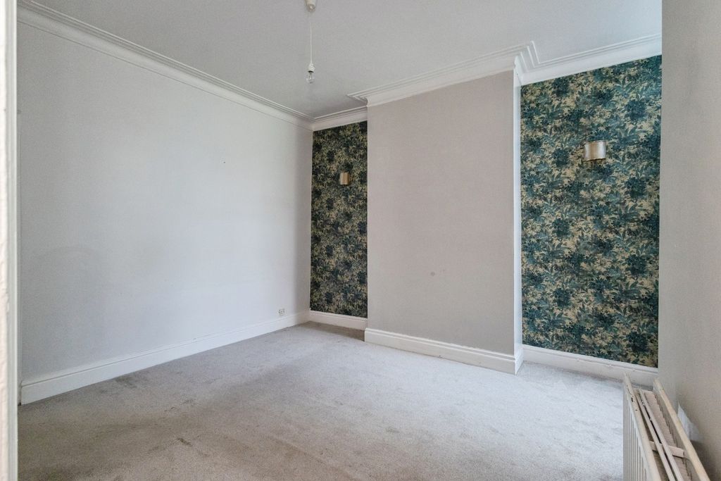 Property photo 3 of 22 Pbox-Img.Jpg