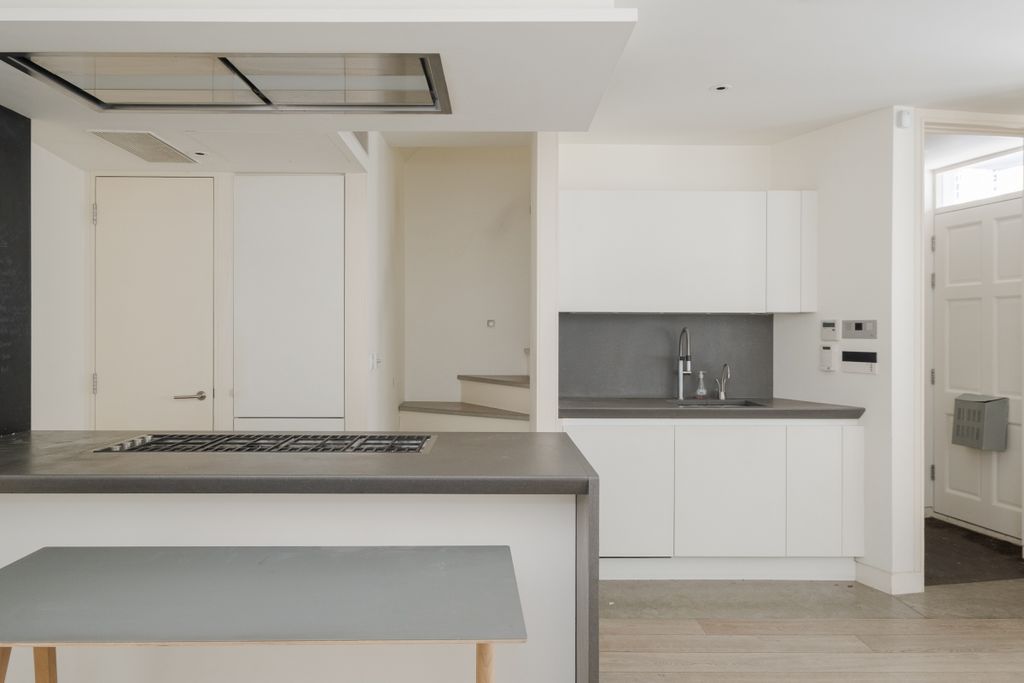 Property photo 2 of 16 Cloudesley Road