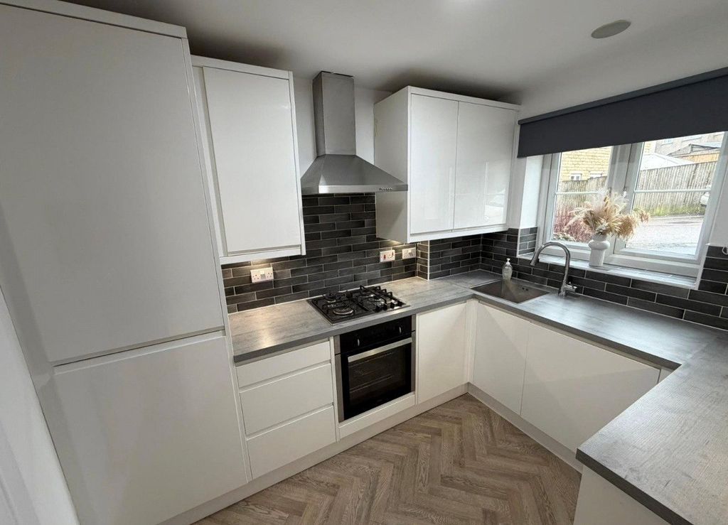 Property photo 2 of 13 Kitchen