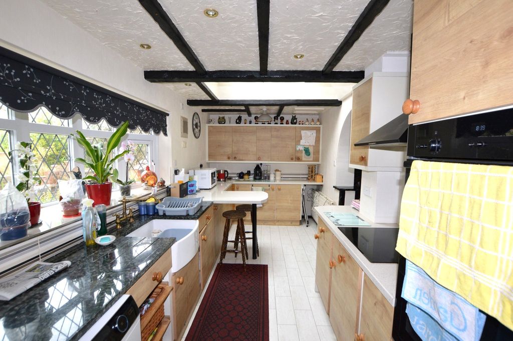 Property photo 2 of 18 2 - Picture No. 02