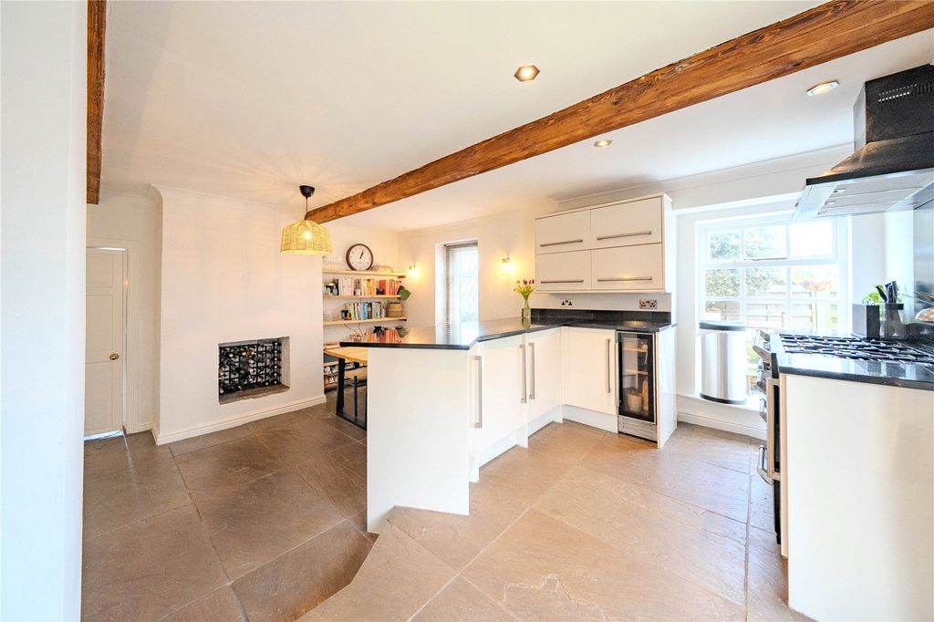 Property photo 3 of 20 Picture No. 04