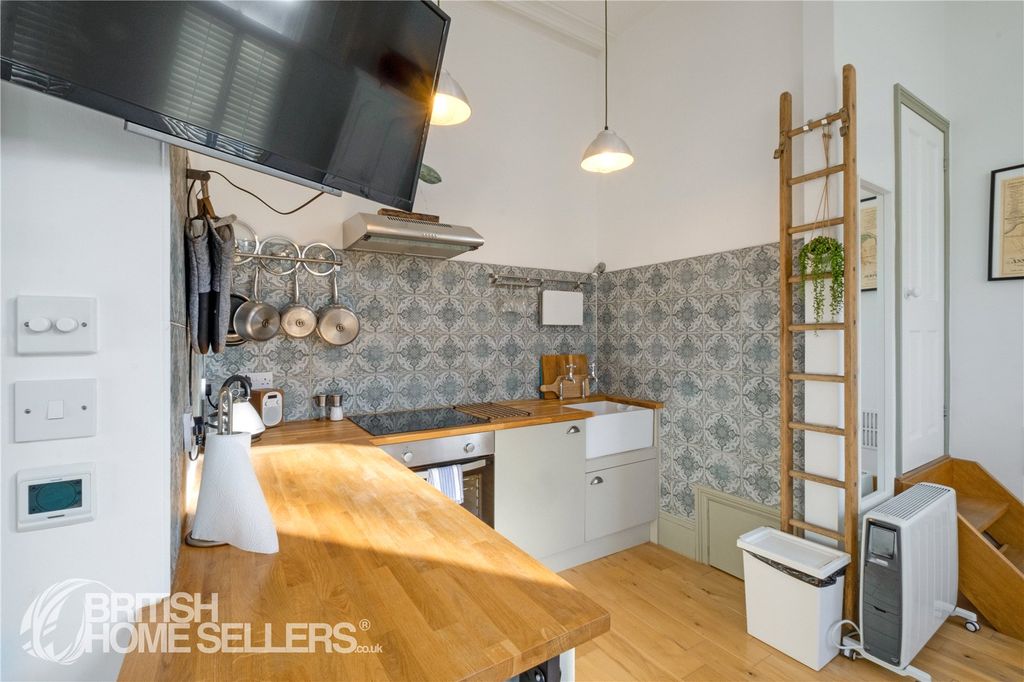 Property photo 2 of 15 Picture No. 02