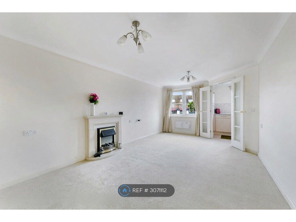 Property photo 3 of 12