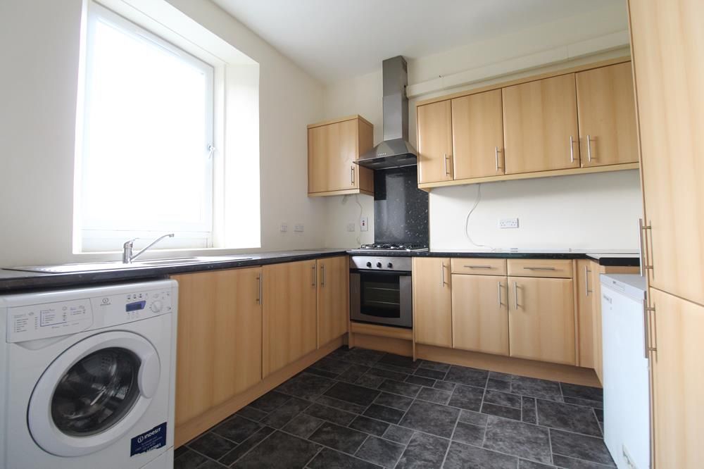 Property photo 3 of 9 Kitchen