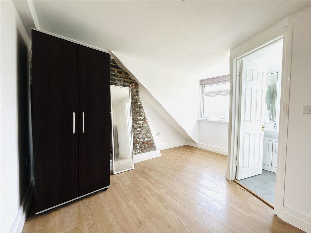 Property photo 3 of 7 Img_8448.Jpg