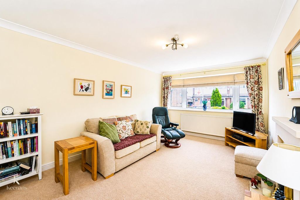 Property photo 3 of 23