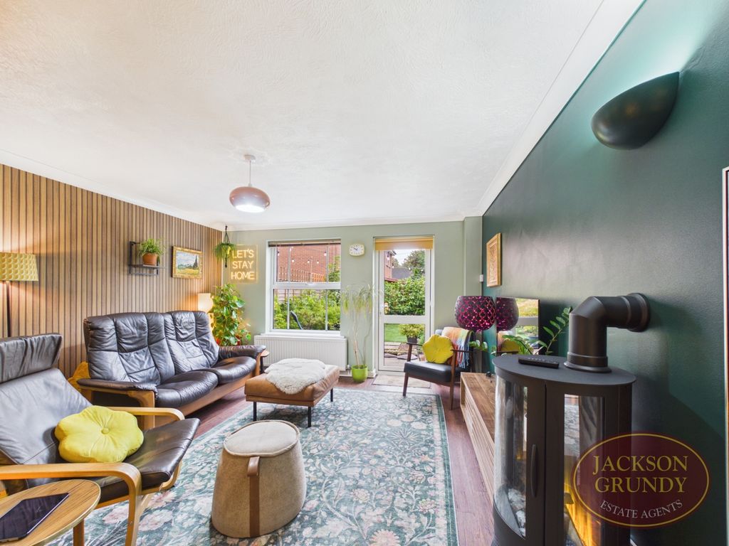 Property photo 2 of 15 Meltham Close