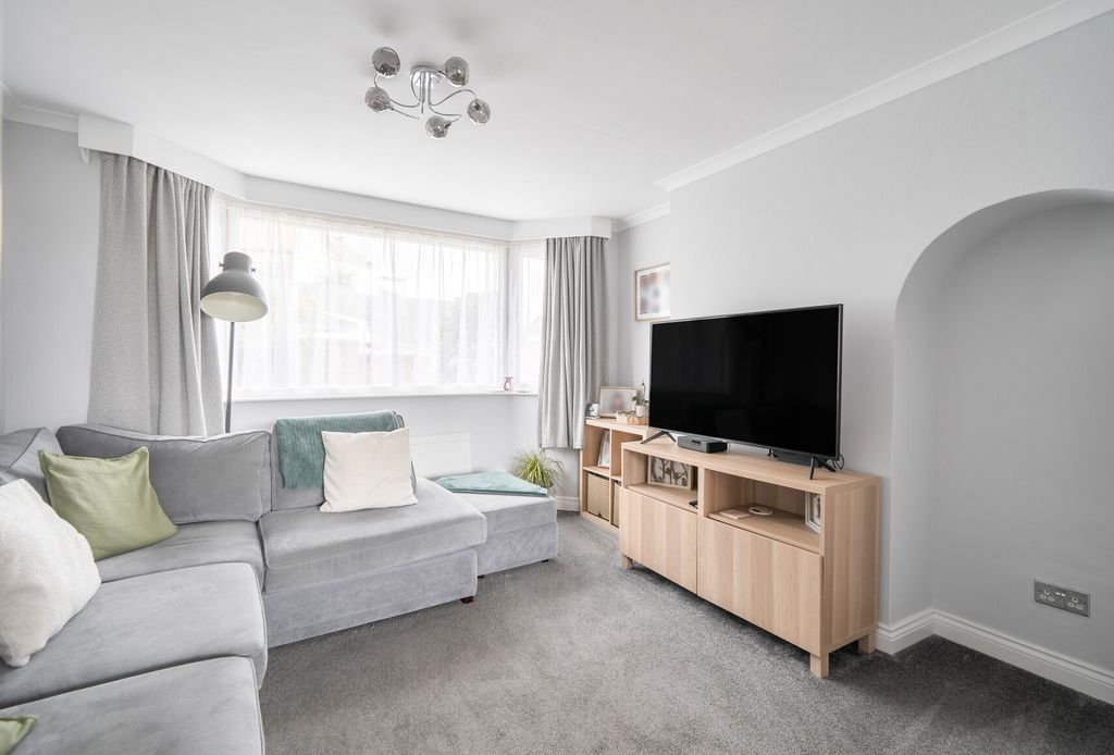 Property photo 3 of 19 Picture 3