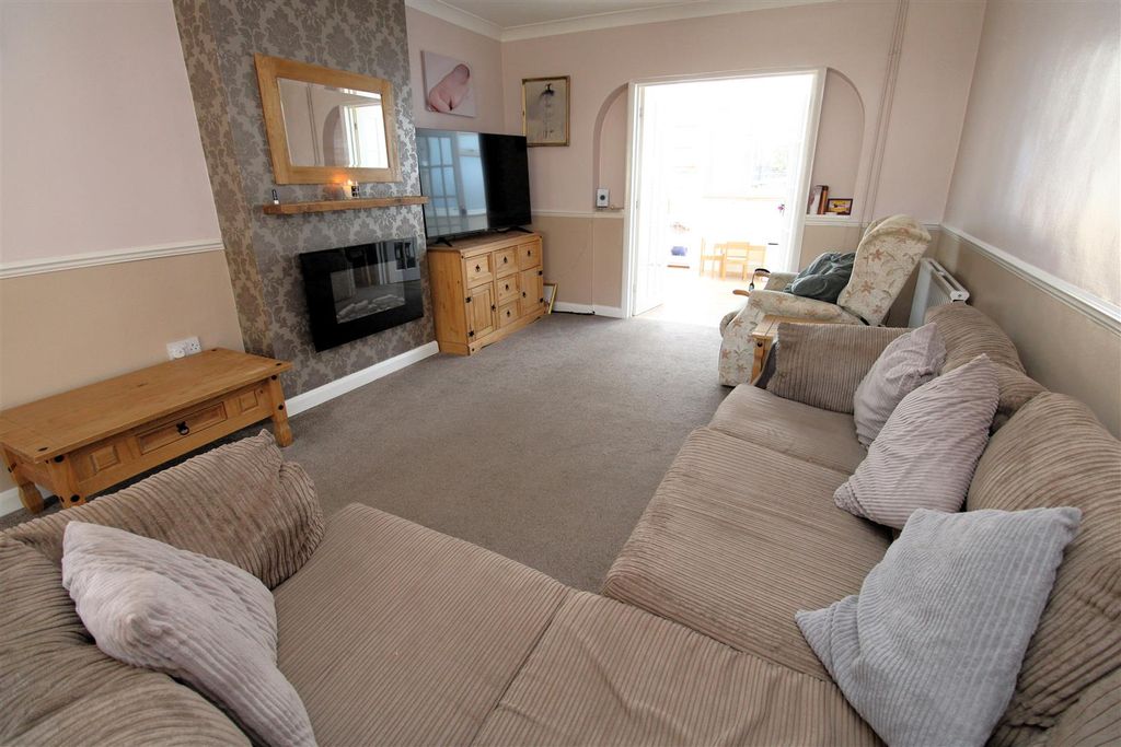 Property photo 3 of 25 Loinge2.Jpg