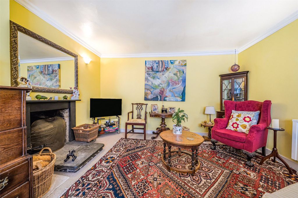 Property photo 3 of 13