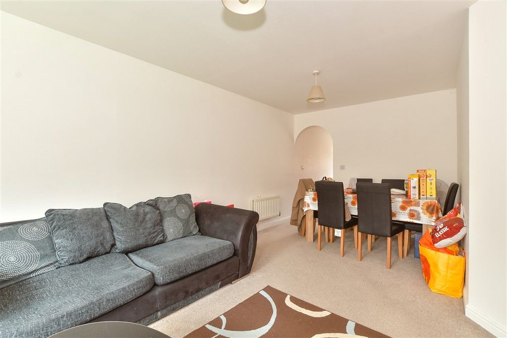 Property photo 1 of 9 Lounge/Dining Room