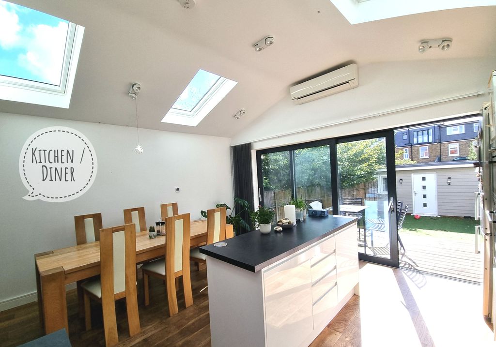 Property photo 1 of 35