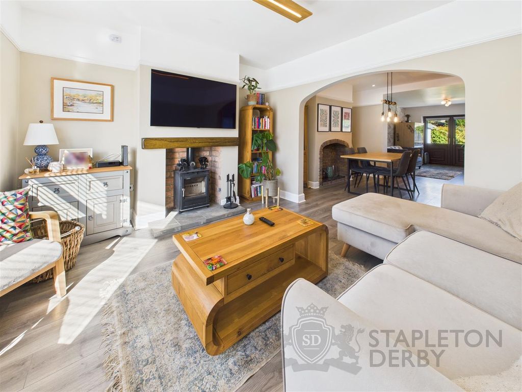 Property photo 2 of 25 Cam04709G0-Pr0134-Still007.Jpg